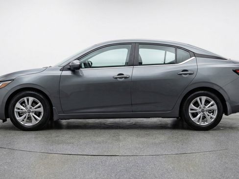 Used 2025 Nissan Sentra S FWD image 5