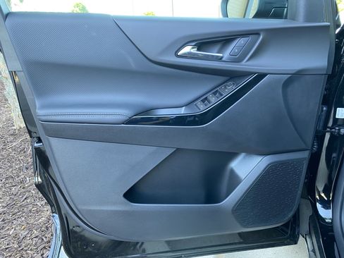 Used 2026 Chevrolet Equinox LT image 15