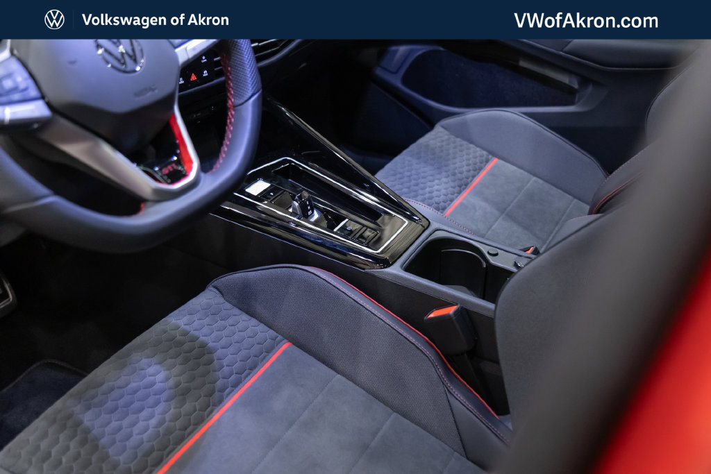 New 2026 Volkswagen GTI SE FWD image 19