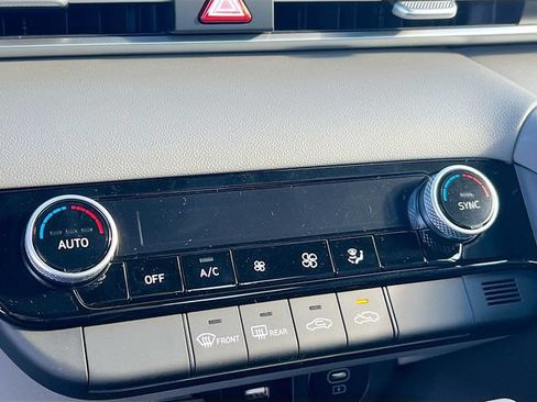 New 2026 Hyundai Elantra Sport FWD image 15