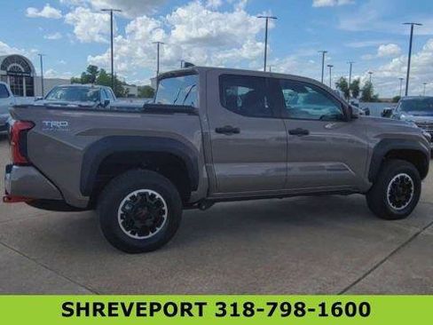 Used 2026 Toyota Tacoma TRD Off-Road AWD/4WD image 9
