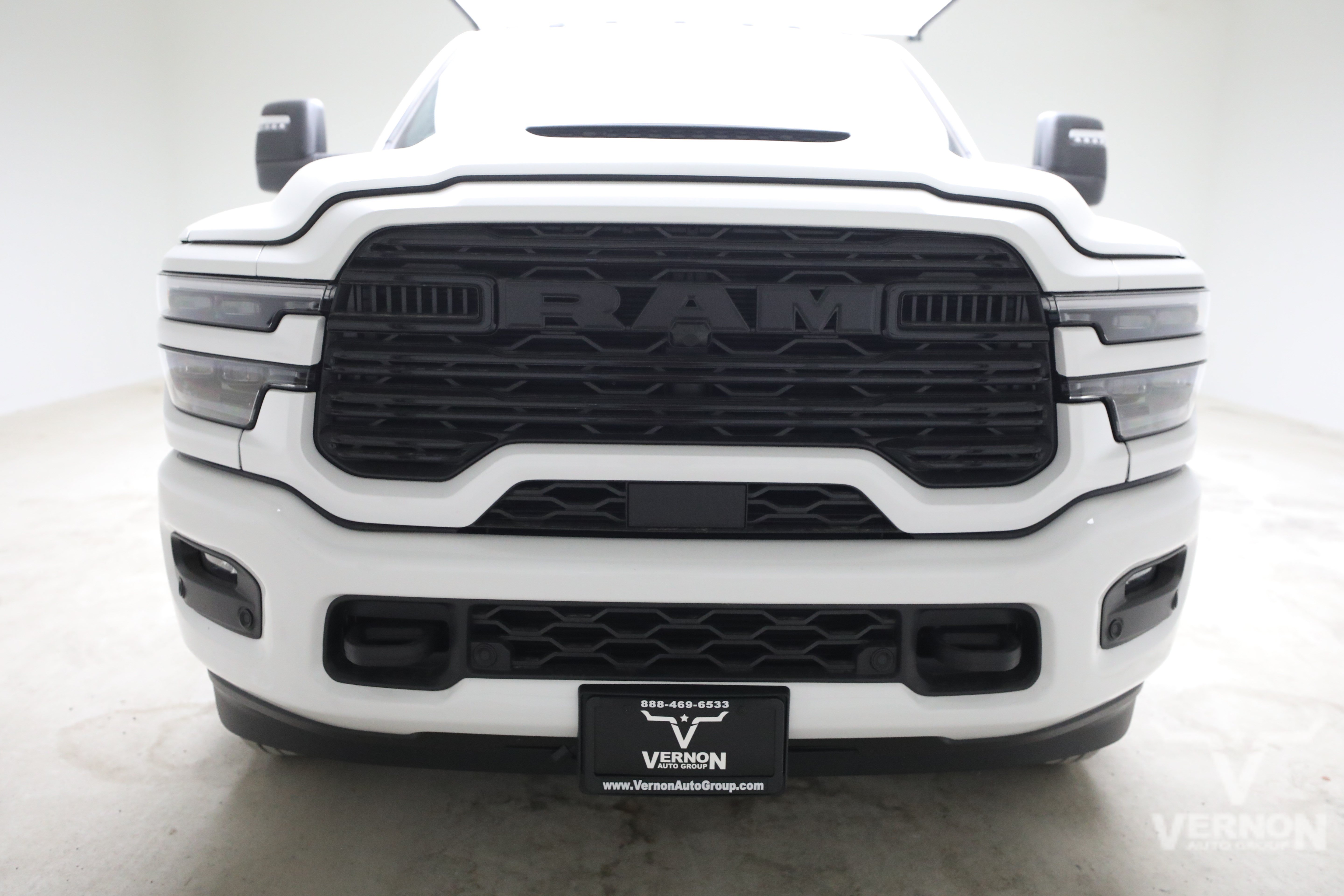 New 2026 RAM 3500 Laramie AWD/4WD image 8