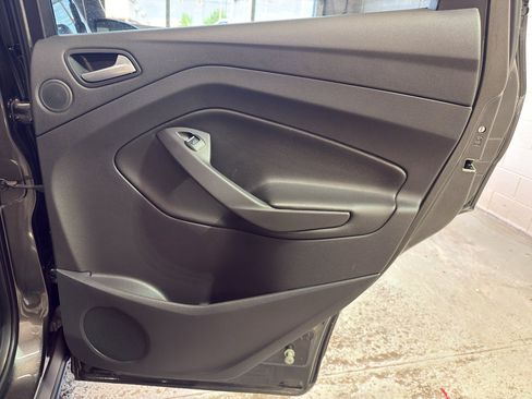 Used 2015 Ford Escape Titanium FWD image 24