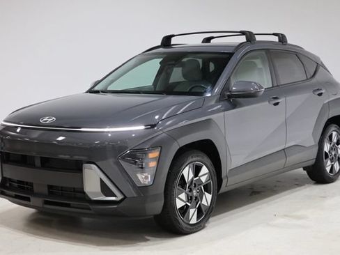 Certified 2024 Hyundai Kona SEL w/ Convenience Package FWD image 3