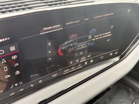 Used 2025 Audi Q6 e-tron Premium Plus w/ Premium Plus image 26