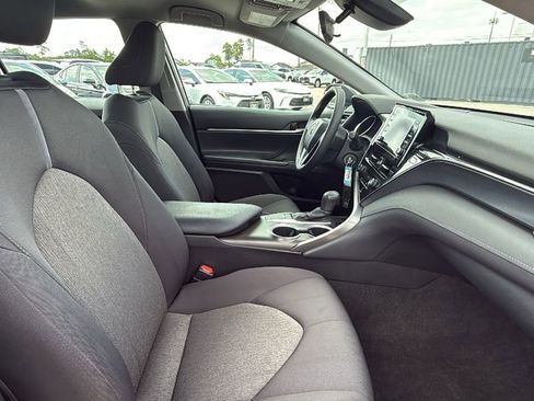 Used 2022 Toyota Camry LE FWD image 31