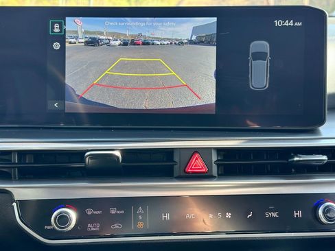 Used 2025 Kia Sorento S w/ Panoramic Sunroof Package image 6