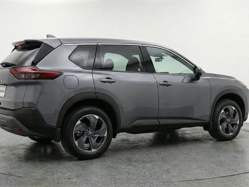 Used 2025 Nissan Rogue SV FWD image 9