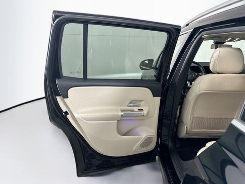 Used 2023 Mercedes-Benz GLB 250 image 27