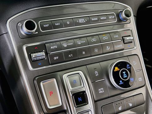 Used 2023 Hyundai Santa Fe XRT image 16