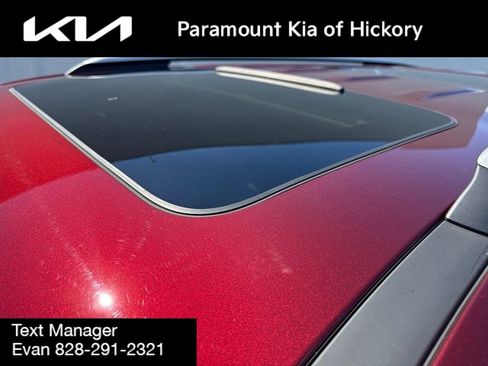 Used 2023 Kia Carnival SX Prestige FWD image 41