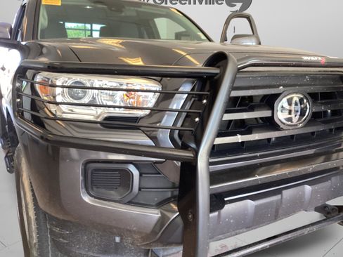 Used 2023 Toyota Tacoma SR w/ SR Convenience Package AWD/4WD image 33