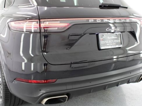 Used 2019 Porsche Cayenne AWD/4WD image 24