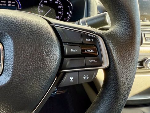 Used 2018 Honda Accord Hybrid image 24