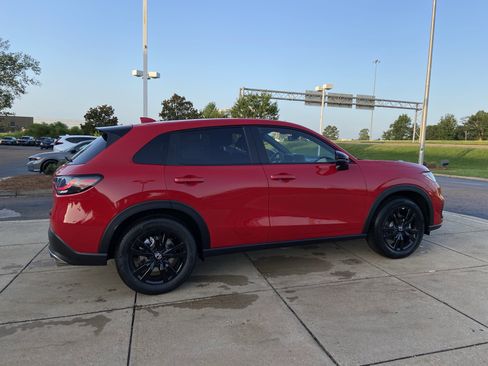 New 2027 Honda HR-V Sport image 11