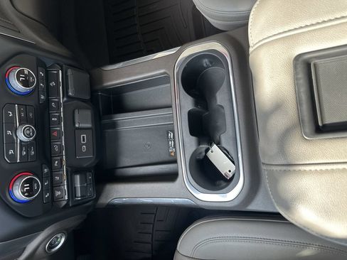 Used 2022 Chevrolet Silverado 2500 LTZ w/ Z71 Chrome Sport Edition AWD/4WD image 33