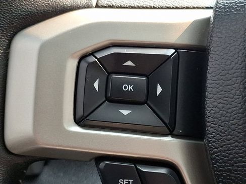 Certified 2020 Ford F150 Lariat w/ Equipment Group 502A Luxury image 22