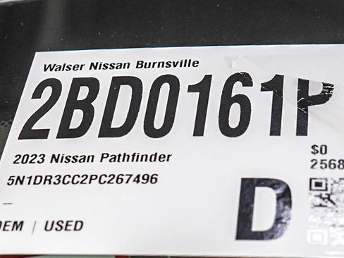 Used 2023 Nissan Pathfinder SL AWD/4WD image 32