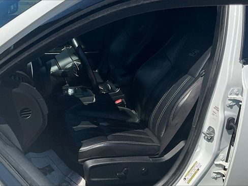 Used 2021 Chrysler 300 S image 25