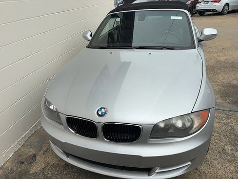 Used 2011 BMW 128i Convertible image 2