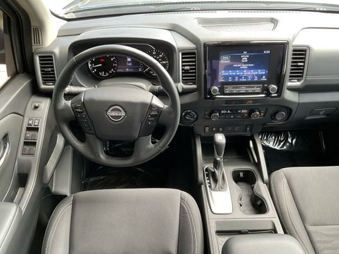 Used 2023 Nissan Frontier SV w/ SV Convenience Package AWD/4WD image 35