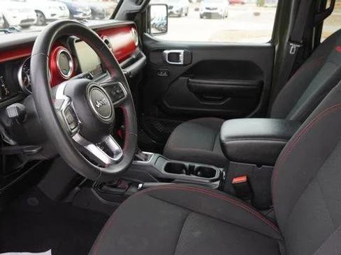 Certified 2023 Jeep Gladiator Rubicon AWD/4WD image 18