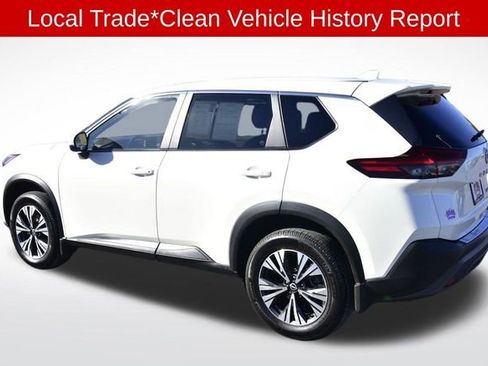 Used 2023 Nissan Rogue SV image 3