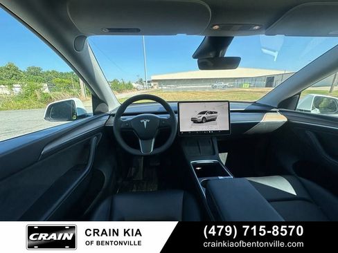 Used 2023 Tesla Model Y Long Range AWD/4WD image 3