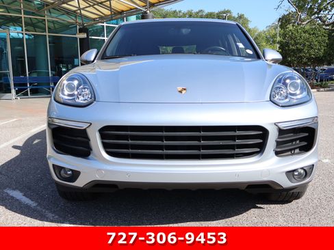 Used 2016 Porsche Cayenne AWD/4WD image 12