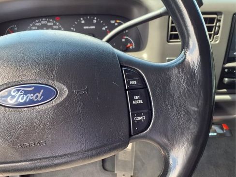 Used 2004 Ford F250 XLT AWD/4WD image 11