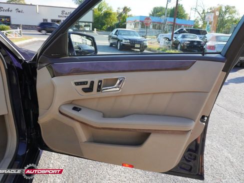 Used 2011 Mercedes-Benz E 350 4MATIC Wagon image 29