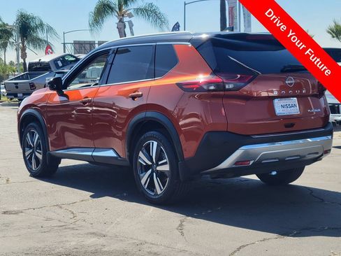 Used 2023 Nissan Rogue Platinum w/ Platinum Premium Package FWD image 3
