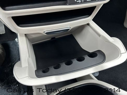 Used 2024 Chrysler Pacifica Touring-L FWD image 24