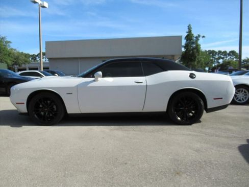 Used 2018 Dodge Challenger R/T Plus RWD image 4