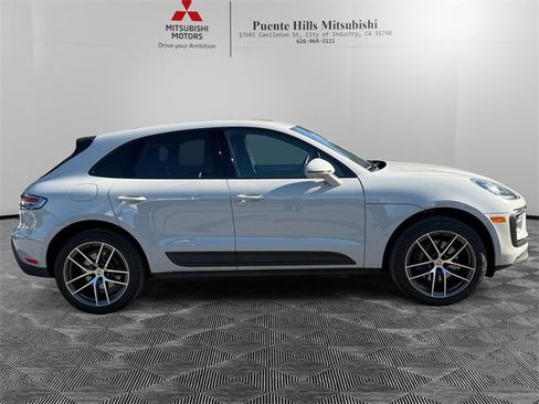 Used 2022 Porsche Macan image 4