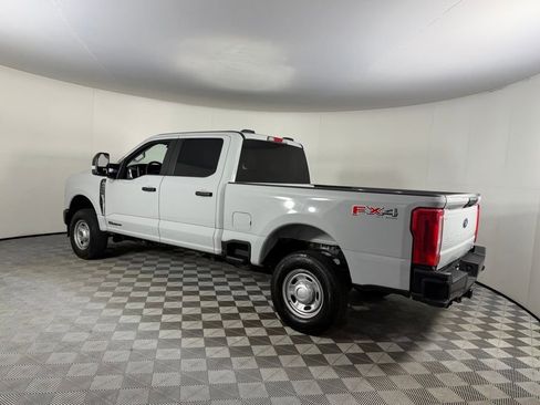 Used 2025 Ford F250 XL w/ FX4 Off-Road Package AWD/4WD image 9