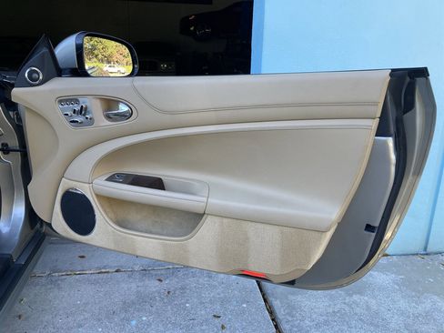 Used 2011 Jaguar XK Convertible image 28