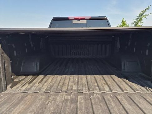 Used 2023 Chevrolet Silverado 1500 High Country w/ High Country Premium Package AWD/4WD image 11