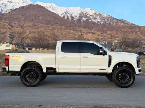 Used 2024 Ford F350 Platinum image 7