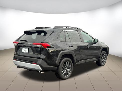 Used 2024 Toyota RAV4 Adventure image 7