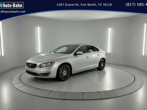 Used 2016 Volvo S60 T5 Premier image 1