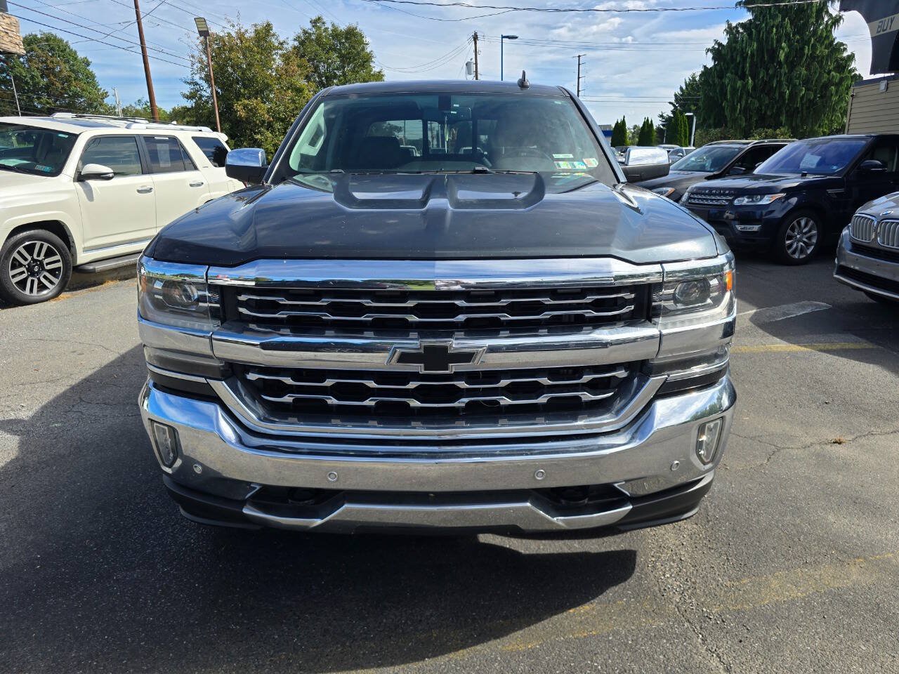 Used 2017 Chevrolet Silverado 1500 LTZ w/ LTZ Plus Package AWD/4WD image 8