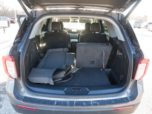 Certified 2022 Ford Explorer XLT w/ Equipment Group 202A image 18