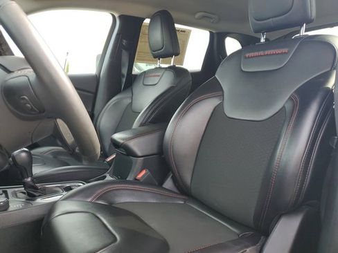 Certified 2022 Jeep Cherokee Trailhawk w/ Trailer Tow Group image 10