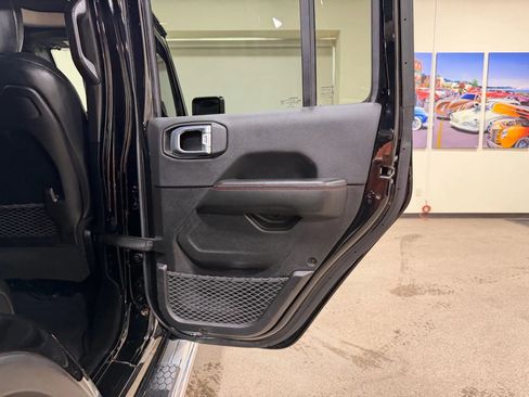 Used 2024 Jeep Wrangler Unlimited Rubicon image 28