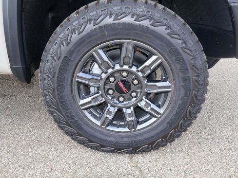 New 2026 GMC Sierra 1500 AT4X AWD/4WD image 31