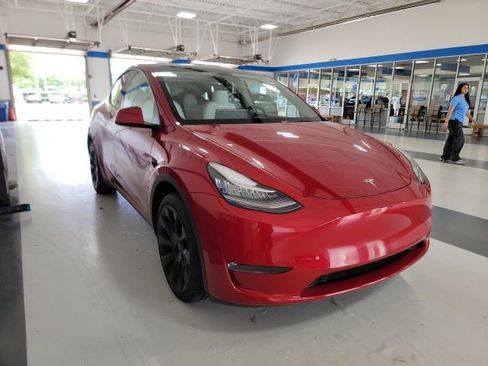 Used 2021 Tesla Model Y Long Range AWD/4WD image 3