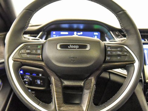 Used 2024 Jeep Grand Cherokee Limited 4xe w/ Luxury Tech Group II image 32