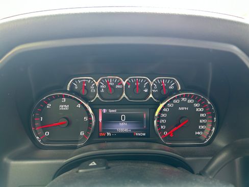 Used 2016 GMC Sierra 1500 SLE w/ SLE Value Package AWD/4WD image 10