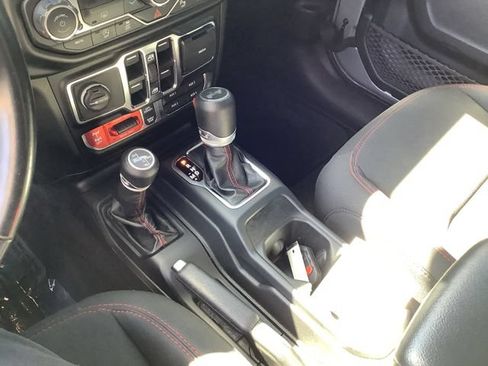 Used 2021 Jeep Wrangler Unlimited Rubicon AWD/4WD image 18